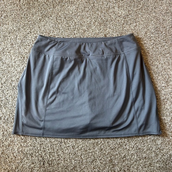 Tangerine sport skirt with built in shorts. Ruffle on back. Pocket. Golf. Tennis - Picture 1 of 12